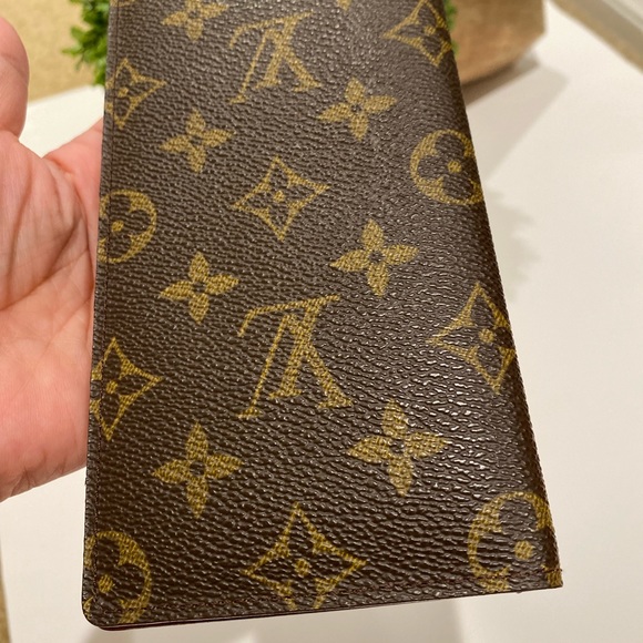 Authentic LV check book wallet - Picture 8 of 10